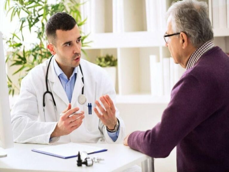 doctor giving relapse prevention tips